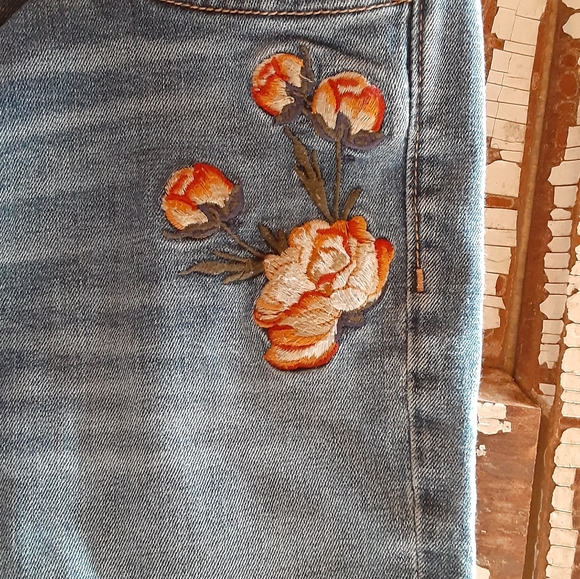 Driftwood Audrey embroidered fitted jeans 28 - Picture 5 of 8